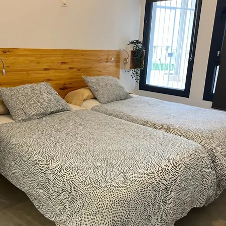 Apartmán Parque De Ciencias 3000 *